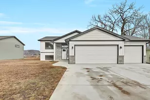 120 Coulee Way, Wabasha, MN 55981 - Photo 1