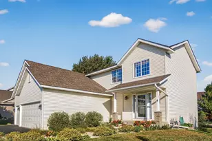 933 Basenji Curve, Shakopee, MN 55379 - Photo 2