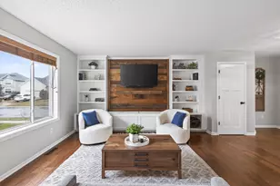 933 Basenji Curve, Shakopee, MN 55379 - Photo 4