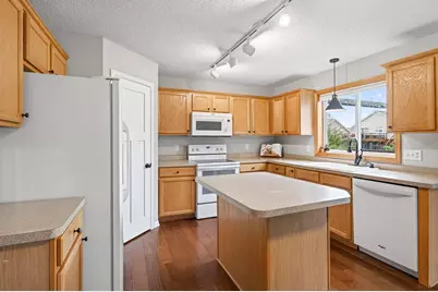 933 Basenji Curve, Shakopee, MN 55379 - Photo 8