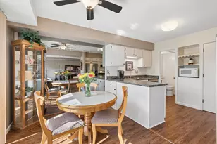 8525 W 97th St Cir, Bloomington, MN 55438 - Photo 10