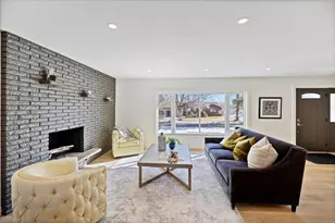 2001 Rhode Island Ave N, Golden Valley, MN 55427 - Photo 4