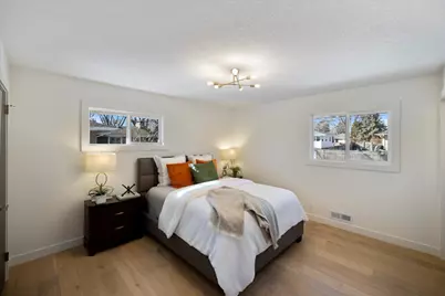 2001 Rhode Island Avenue N, Golden Valley, MN 55427 - Photo 14