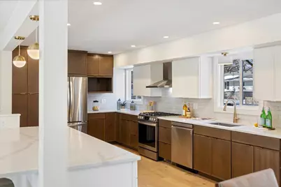 2001 Rhode Island Avenue N, Golden Valley, MN 55427 - Photo 6