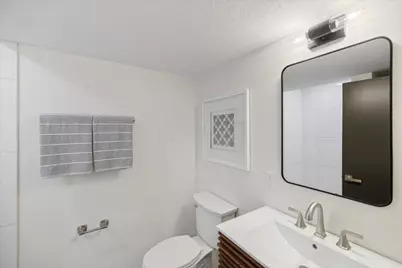 2001 Rhode Island Avenue N, Golden Valley, MN 55427 - Photo 24