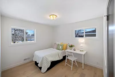 2001 Rhode Island Avenue N, Golden Valley, MN 55427 - Photo 16