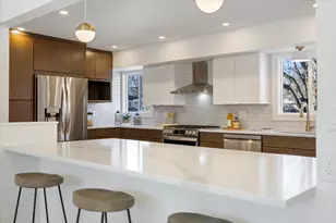 2001 Rhode Island Ave N, Golden Valley, MN 55427 - Photo 8