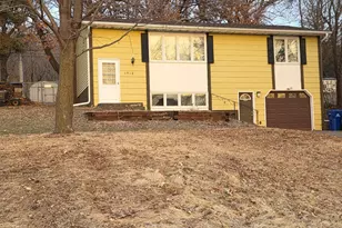 1512 Point Douglas Rd S, Saint Paul, MN 55119 - Photo 1