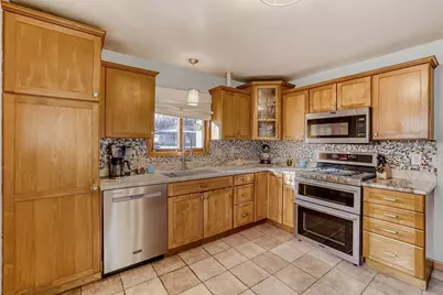 565 Hugo Street NE, Fridley, MN 55432 - Photo 10