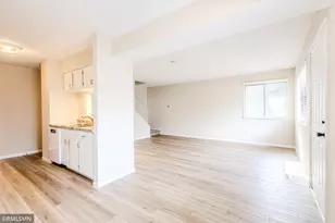 6404 84th Ct N, Brooklyn Park, MN 55445 - Photo 4