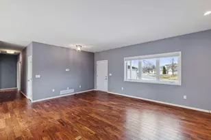 153 Elm Dr W, Carver, MN 55315 - Photo 6