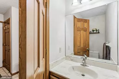 4865 Cottonwood Lane N, Plymouth, MN 55442 - Photo 40