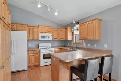 310 Art Street NW, New Prague, MN 56071 - Photo 8