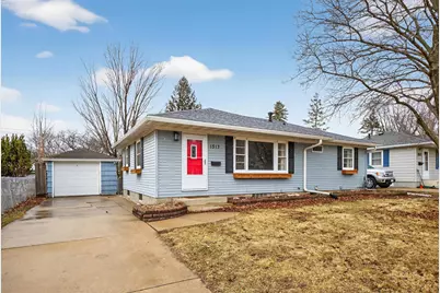 1513 10th Avenue NE, Rochester, MN 55906 - Photo 2