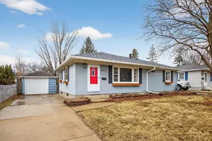 1513 10th Ave NE, Rochester, MN 55906 - Photo 2