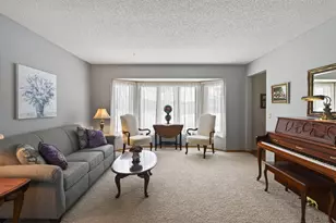 15621 Highview Dr, Apple Valley, MN 55124 - Photo 8