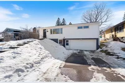 2233 Woodland Avenue, Duluth, MN 55803 - Photo 1