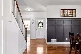 1289 Eagle Point Dr, Eagan, MN 55123 - Photo 2