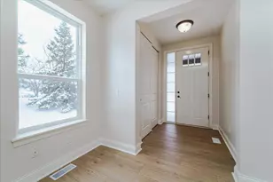 3237 Countryside Ct, Woodbury, MN 55129 - Photo 4