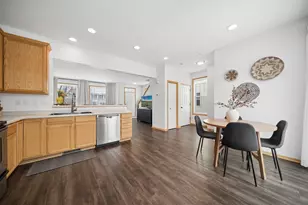 1987 Clover Ridge Dr, Chaska, MN 55318 - Photo 6