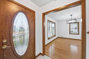 606 S 10th St, Olivia, MN 56277 - Photo 6