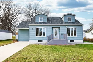 606 S 10th St, Olivia, MN 56277 - Photo 34