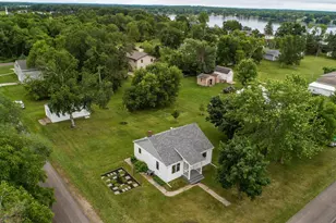 202 Lake Ave S, Ottertail, MN 56571 - Photo 6
