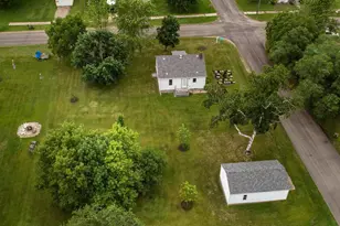 202 Lake Ave S, Ottertail, MN 56571 - Photo 4