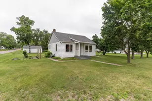 202 Lake Ave S, Ottertail, MN 56571 - Photo 12