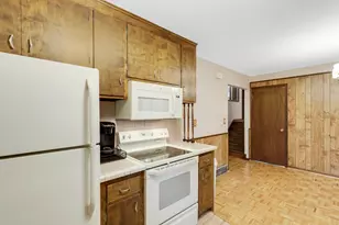 9109 Northwood Pkwy, New Hope, MN 55427 - Photo 8