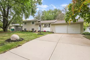 9109 Northwood Pkwy, New Hope, MN 55427 - Photo 34