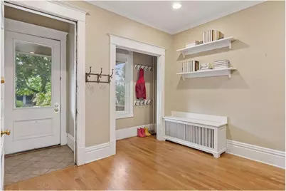 885 Linwood Avenue, Saint Paul, MN 55105 - Photo 6