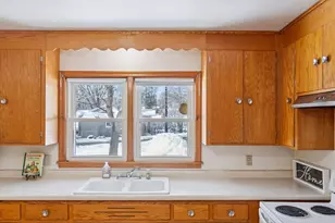 3925 Victoria St, Minnetonka, MN 55345 - Photo 10