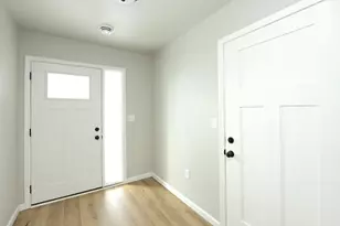 2387 Eagle Vly Dr S, Fargo, ND 58104 - Photo 2