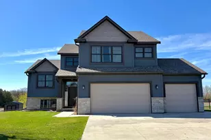 2260 Starburst Dr SW, Rochester, MN 55902 - Photo 2