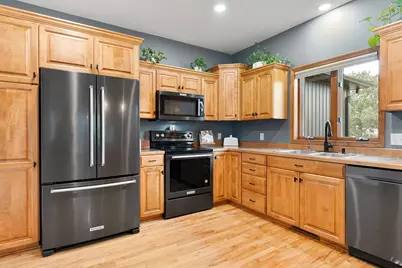 1602 26th Street SW, Austin, MN 55912 - Photo 32