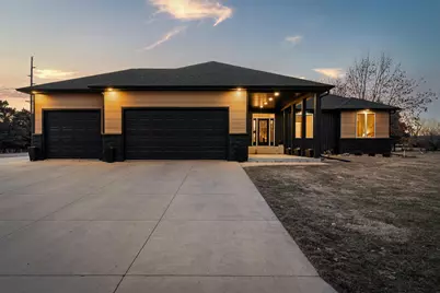 1602 26th Street SW, Austin, MN 55912 - Photo 1