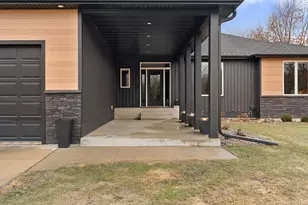 1602 26th St SW, Austin, MN 55912 - Photo 6