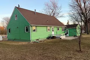 1025 Pershing Blvd, Worthington, MN 56187 - Photo 4