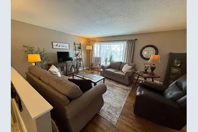 21824 Douglas Avenue, Albert Lea, MN 56007 - Photo 8