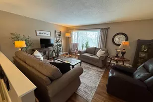 21824 Douglas Ave, Albert Lea, MN 56007 - Photo 8