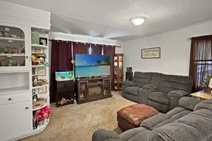 413 Sylvan St, Owatonna, MN 55060 - Photo 4