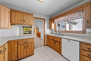 38558 Grand Ave, North Branch, MN 55056 - Photo 10