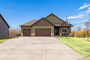 26612 Frontier Ave, Wyoming, MN 55092 - Photo 2