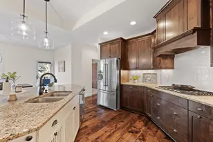 11668 Azure Ct, Inver Grove Heights, MN 55077 - Photo 12