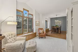 440 Elsie Inn, Mahtomedi, MN 55115 - Photo 4