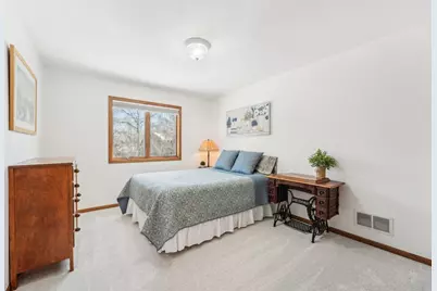 440 Elsie Inn, Mahtomedi, MN 55115 - Photo 32