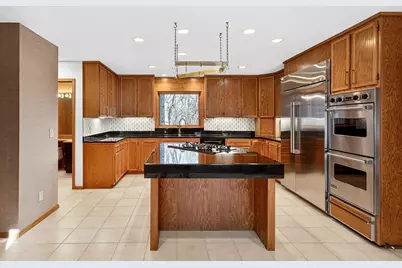 9208 Yukon Avenue S, Bloomington, MN 55438 - Photo 10