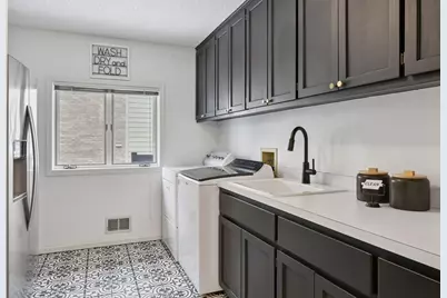 7041 Kenmare Drive, Bloomington, MN 55438 - Photo 38