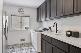 7041 Kenmare Dr, Bloomington, MN 55438 - Photo 38